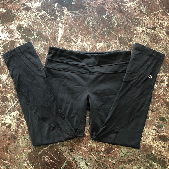 LULULEMON Run Inspire Crop II Luxtreme in Black - Picture 9 of 10